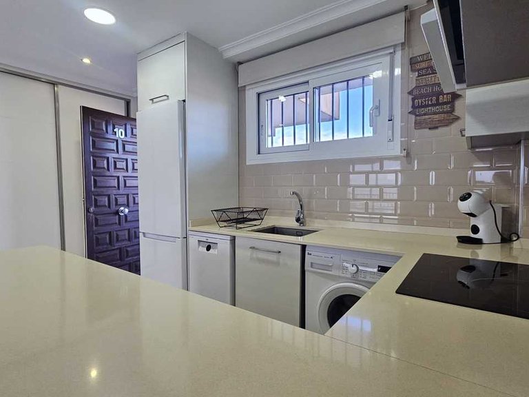 Apartment for Sale in Costa Blanca Mil Palmeras, Alicante 9