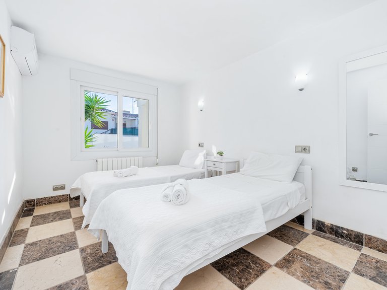 Villa for Sale in Dehesa De Campoamor, Alicante 20