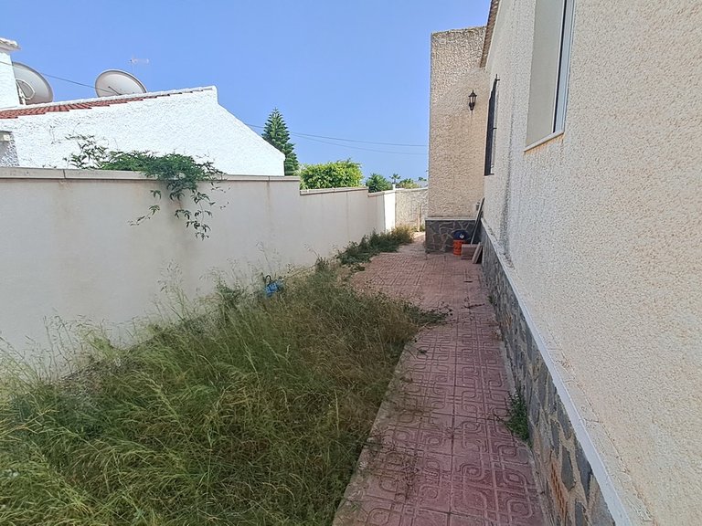 Villa for Sale in Costa Blanca Villamartin, Alicante 5