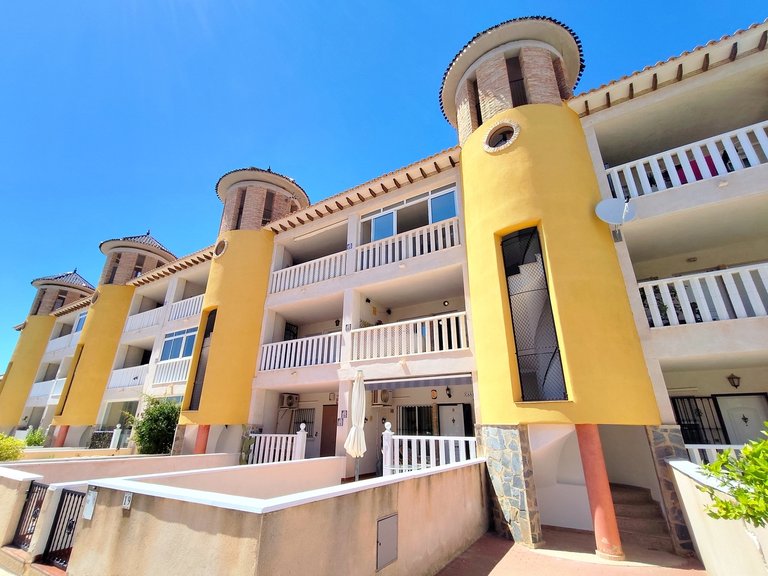 Apartment for Sale in Villamartin, Alicante 22
