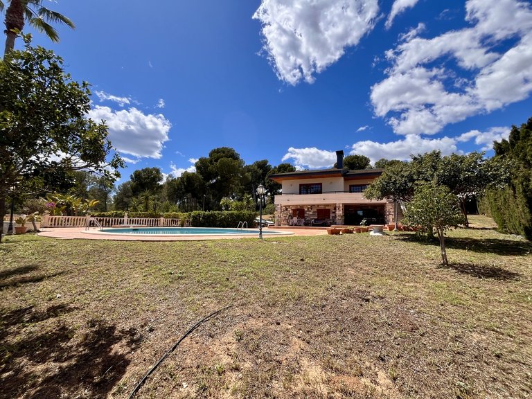 Villa for Sale in La Nucia, Alicante 44