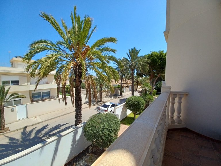Villa for Sale in Cabo Roig, Alicante 33