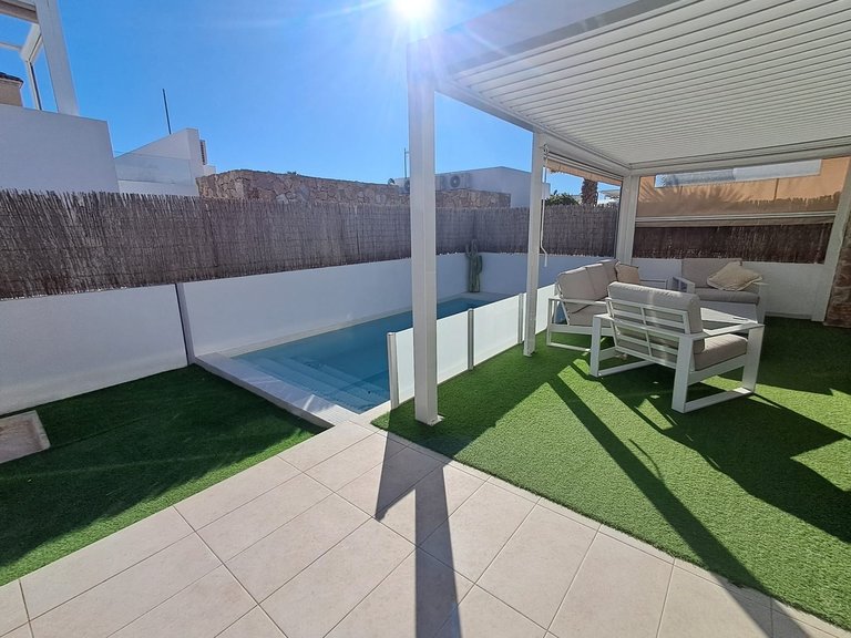 Villa for Sale in Costa Blanca Cabo Roig, Alicante 14