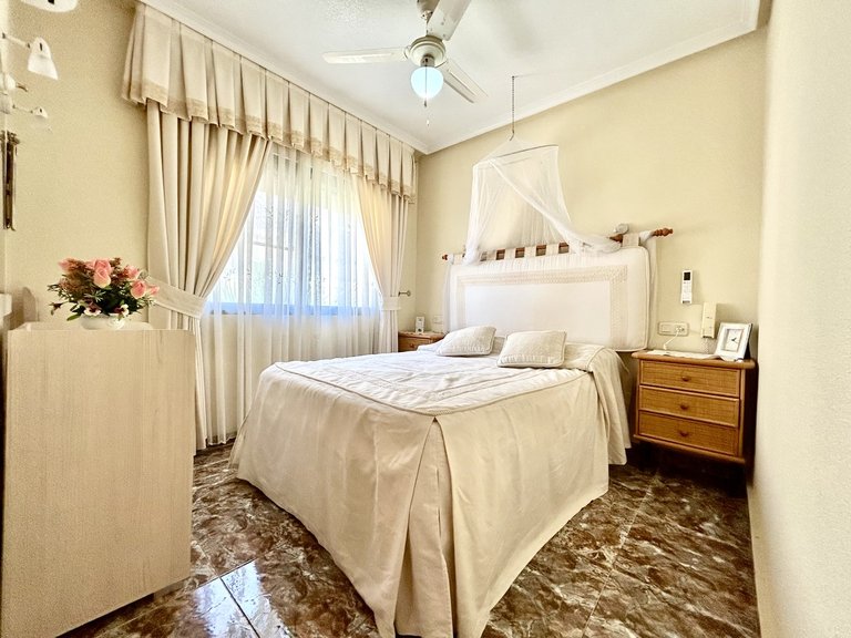 Town House for Sale in Costa Blanca La Zenia, Alicante 14