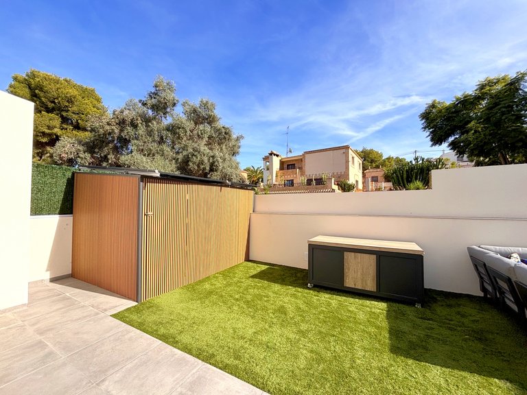 Villa for Sale in Villamartin, Alicante 7