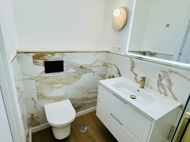 Apartment for Sale in Punta Prima, Alicante 20
