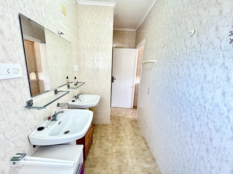 Villa for Sale in Costa Blanca Los Montesinos, Alicante 43