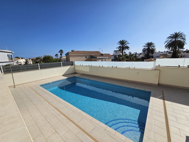 Villa for Sale in La Zenia, Alicante 4