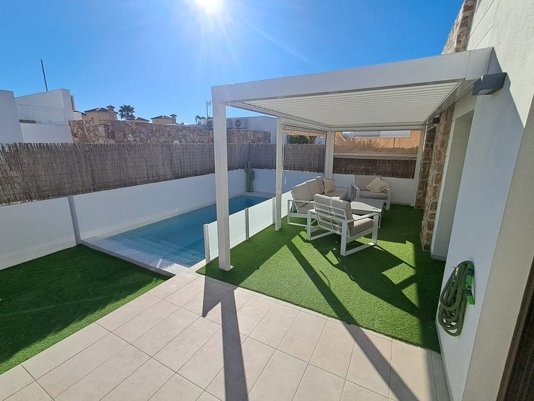 Villa for Sale in Costa Blanca Villamartin, Alicante 13