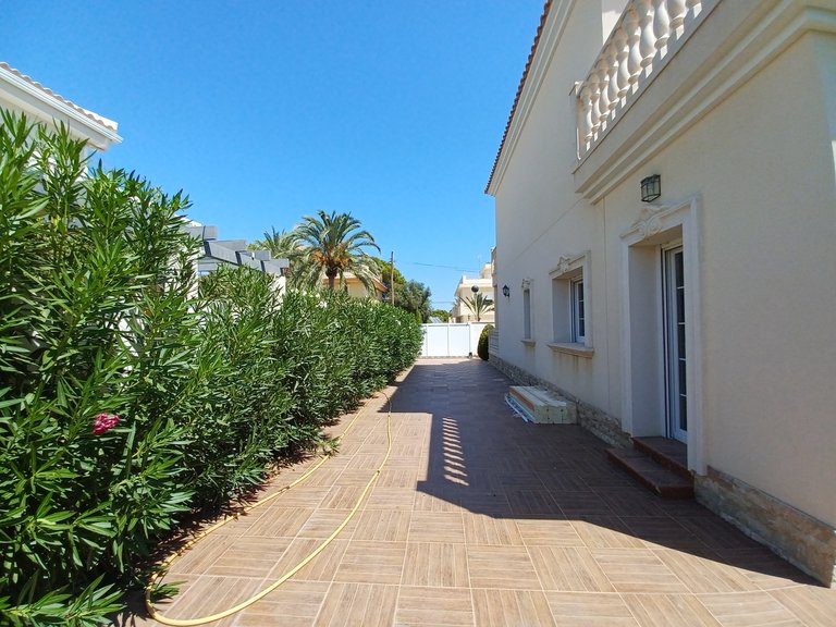 Villa for Sale in Cabo Roig, Alicante 6