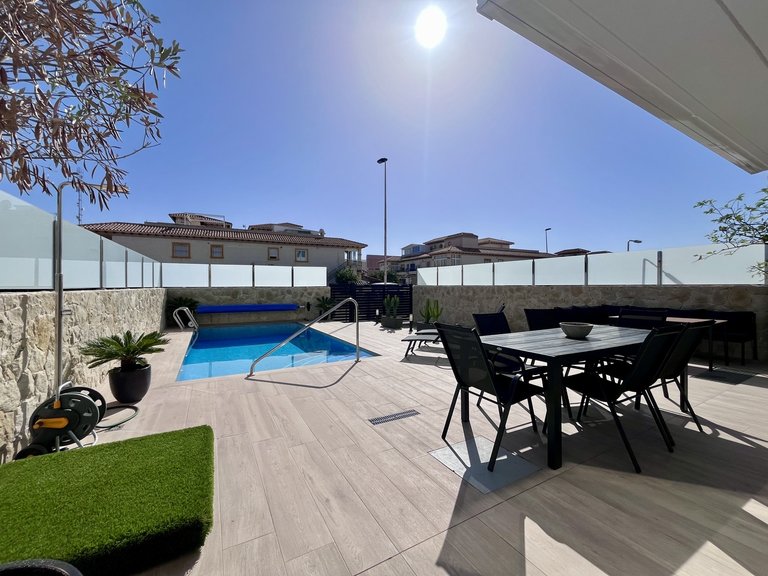 Villa for Sale in Costa Blanca Punta Prima, Alicante 32