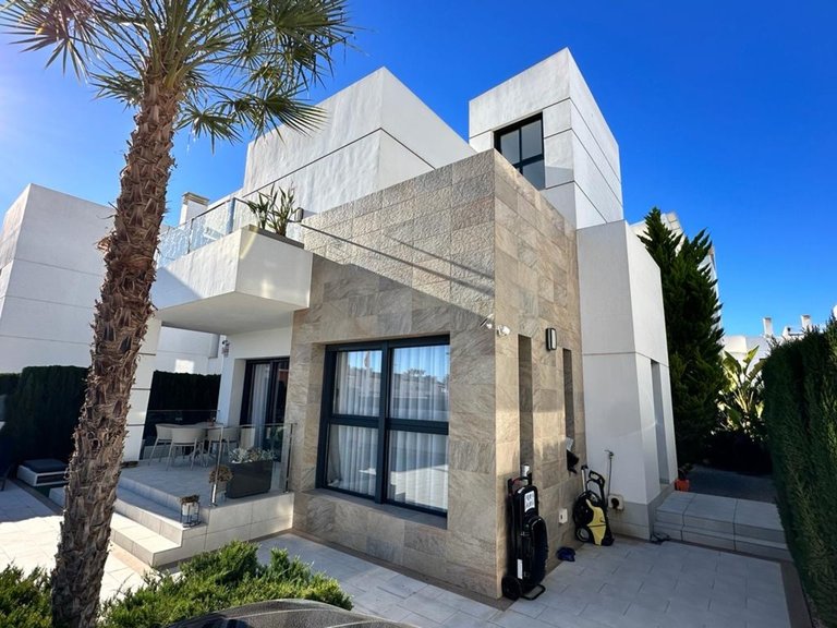 Villa for Sale in Ciudad Quesada, Alicante 2