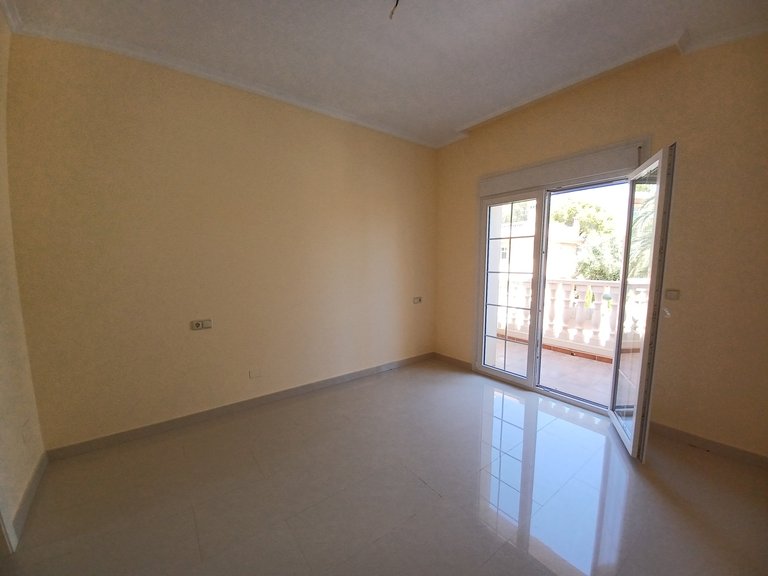 Villa for Sale in Cabo Roig, Alicante 32