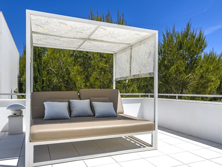 Villa for Sale in Las Colinas Golf Resort, Alicante 4