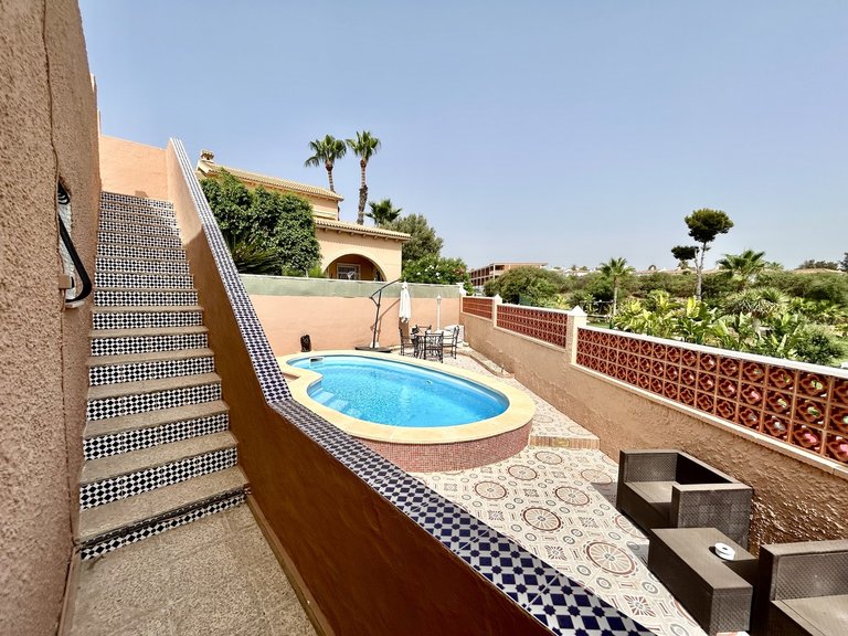 Villa for Sale in Villamartin, Alicante 23