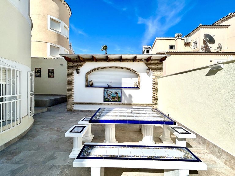 Villa for Sale in Inland Pinar De Campoverde, Alicante 40