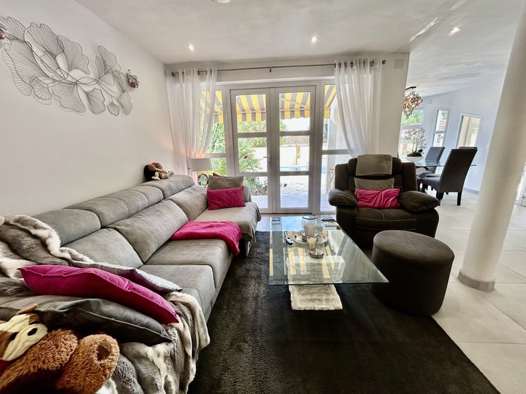Villa for Sale in Costa Blanca Cabo Roig, Alicante 6