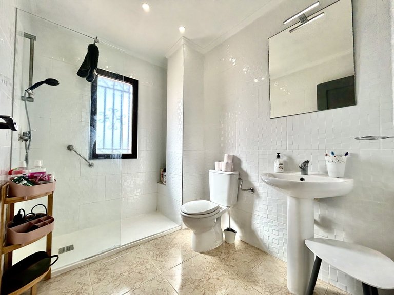 Villa for Sale in Costa Blanca Villamartin, Alicante 14
