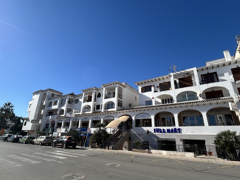 Commercial for Sale in Villamartin, Alicante 1