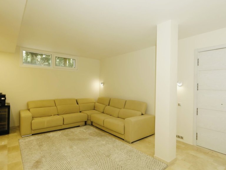 Villa for Sale in Costa Blanca La Zenia, Alicante 30