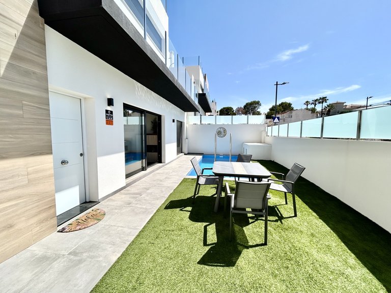 Villa for Sale in Costa Blanca Villamartin, Alicante 39