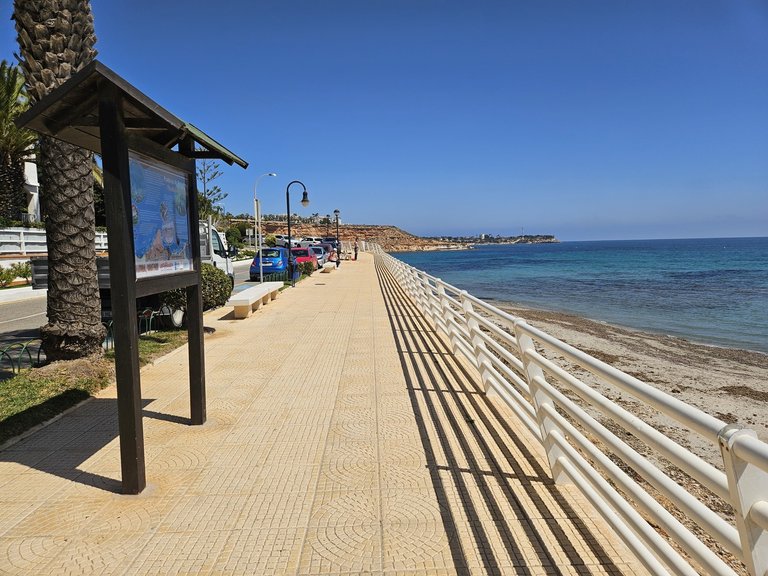 Villa for Sale in Costa Blanca Cabo Roig, Alicante 29