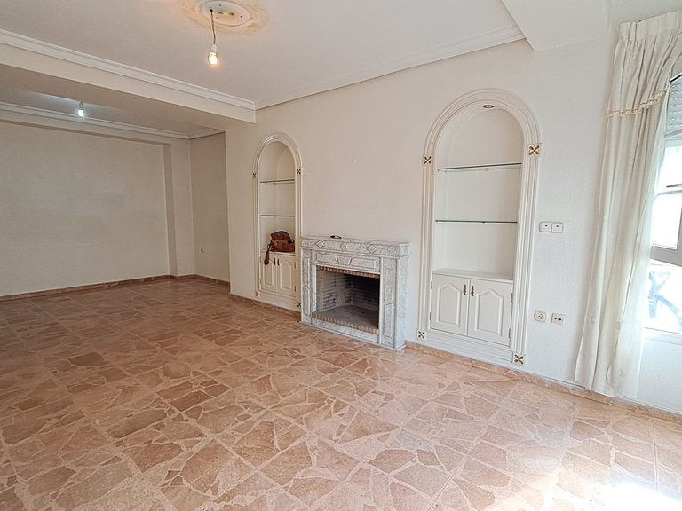 Apartment for Sale in Costa Blanca Torrevieja, Alicante 2