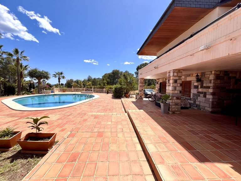 Villa for Sale in La Nucia, Alicante 37