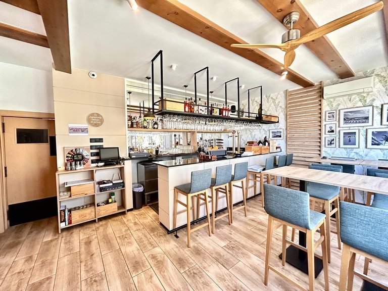 Commercial for Sale in Costa Blanca Cabo Roig, Alicante 16
