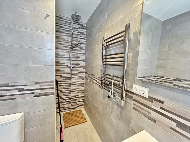Villa for Sale in Villamartin, Alicante 16