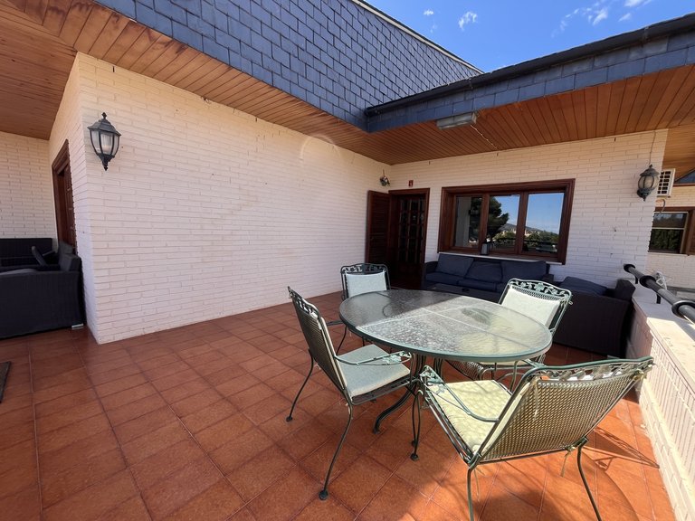 Villa for Sale in La Nucia, Alicante 32