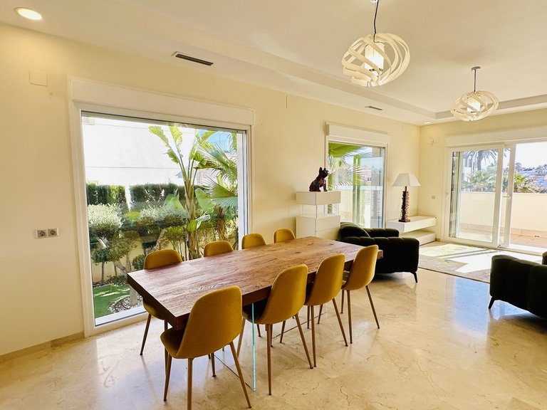 Villa for Sale in La Zenia, Alicante 8