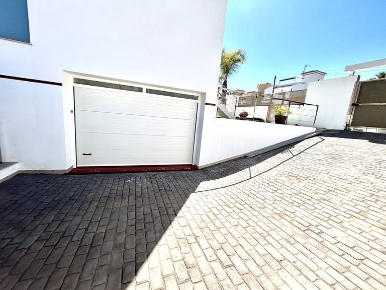 Villa for Sale in Costa Blanca Villamartin, Alicante 35