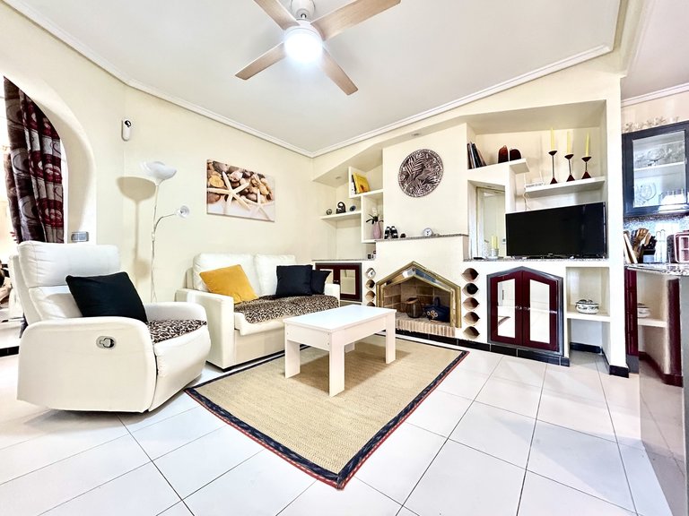 Apartment for Sale in Los Altos, Alicante 11