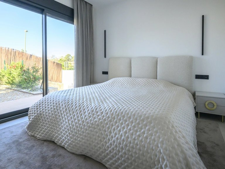 Villa for Sale in Las Colinas Golf Resort, Las Colinas Golf, Alicante 14