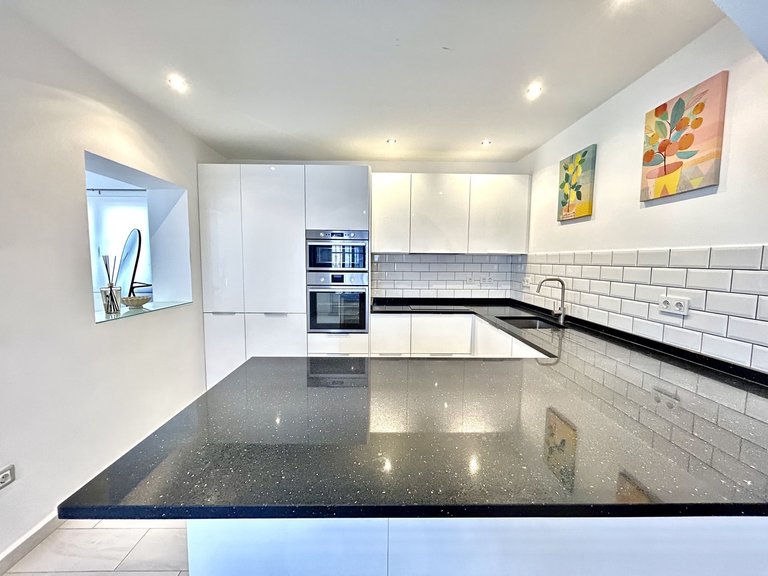 Villa for Sale in Villamartin, Alicante 10