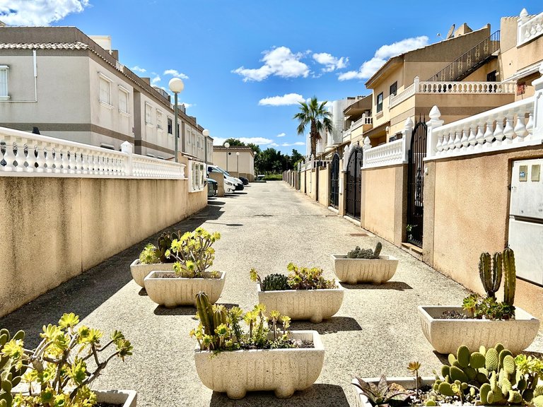Apartment for Sale in Villamartin, Alicante 25