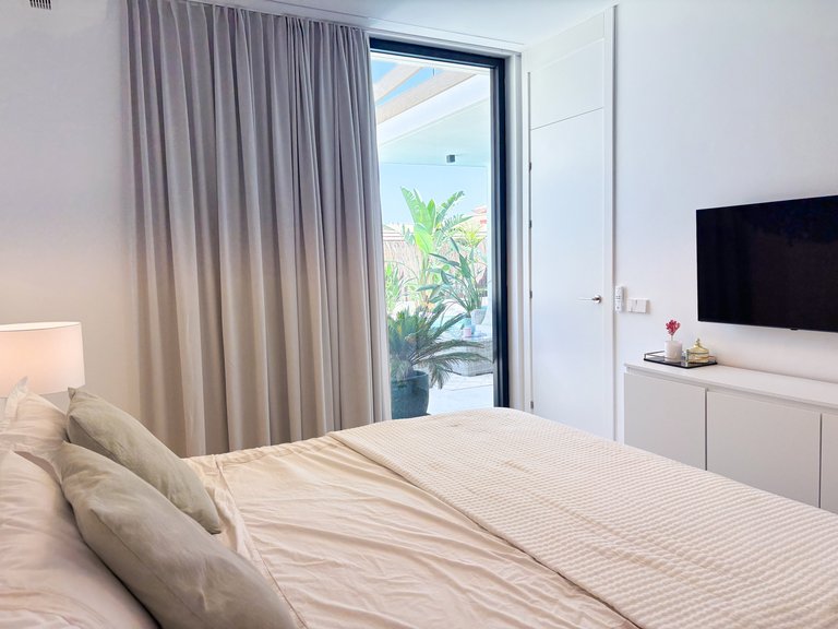 Villa for Sale in Cabo Roig, Alicante 21