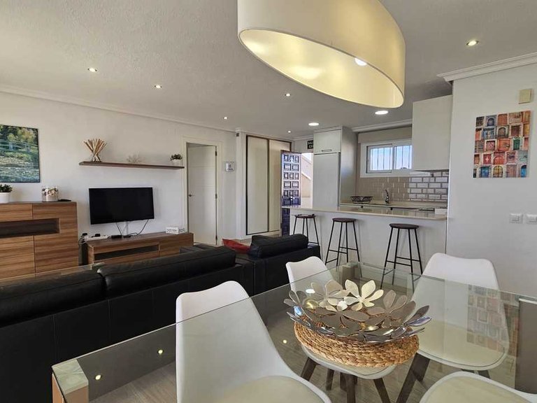 Apartment for Sale in Costa Blanca Mil Palmeras, Alicante 5