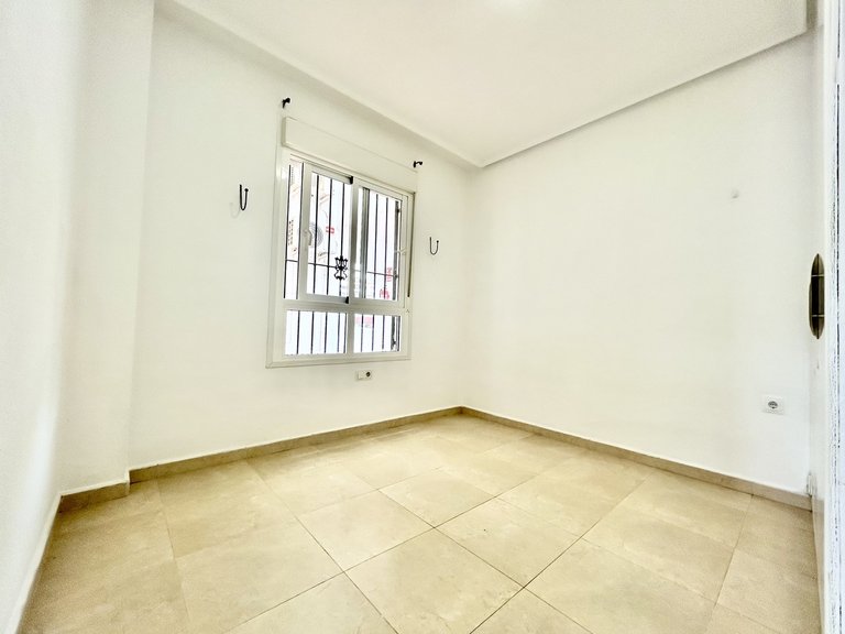 Apartment for Sale in Villamartin, Alicante 14