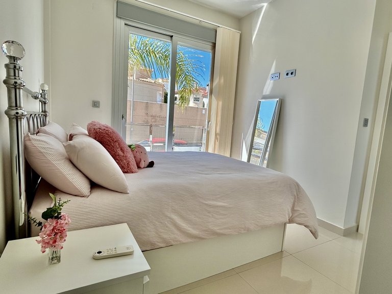 Villa for Sale in Costa Blanca Villamartin, Alicante 11