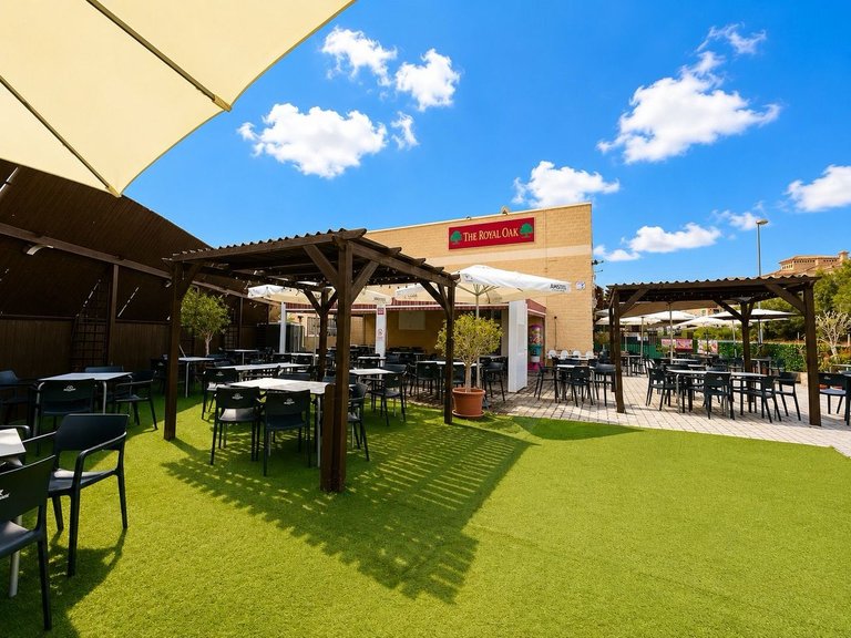 Commercial for Sale in Villamartin, Alicante 1