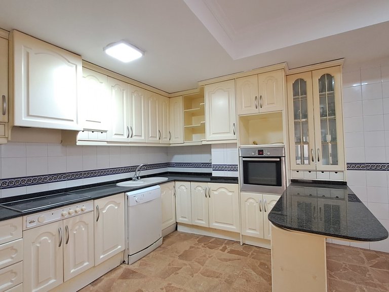 Apartment for Sale in Costa Blanca Torrevieja, Alicante 16