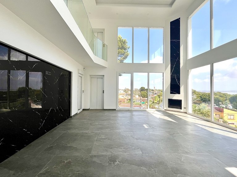 Villa for Sale in Costa Blanca Los Balcones, Alicante 4