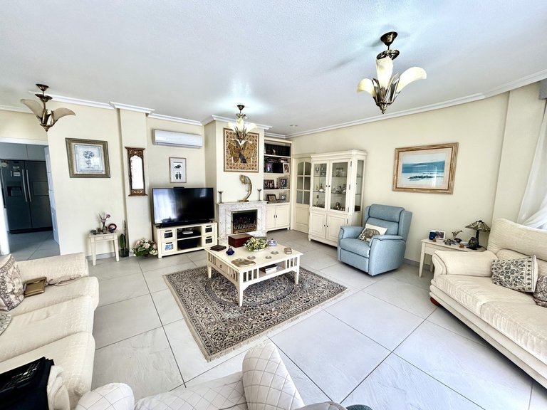 Villa for Sale in Inland Pinar De Campoverde, Alicante 6