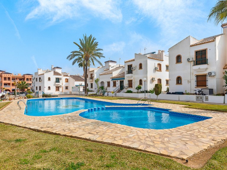 Apartment for Sale in Villamartin, Alicante 1