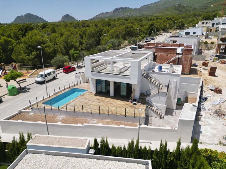 Villa for Sale in Polop, Alicante 1