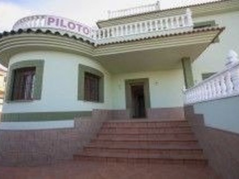 Villa for Sale in Torrevieja, Alicante 1