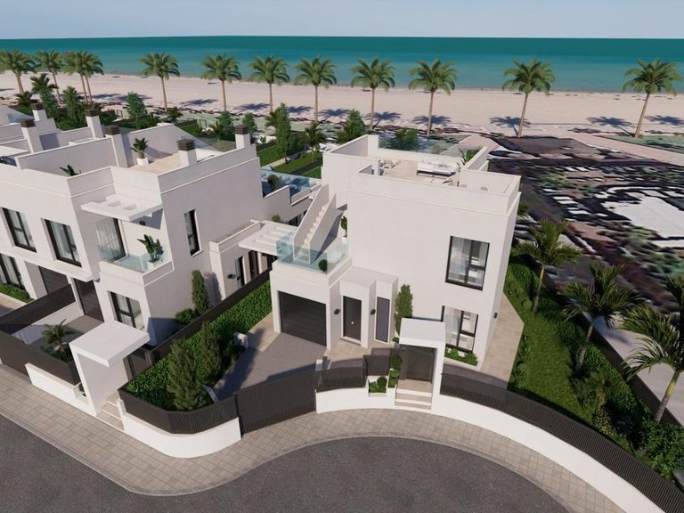 Villa for Sale in Los Alcazares, Murcia 2