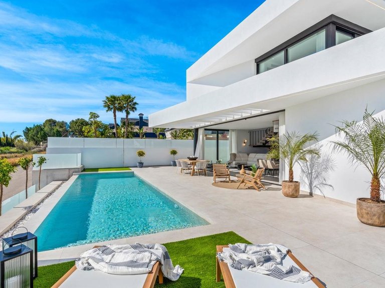 Villa for Sale in Polop, Alicante 36